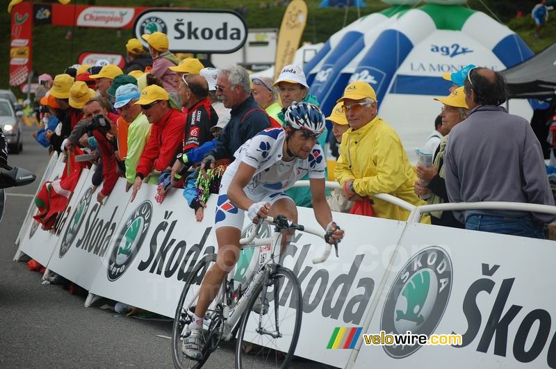 Sandy Casar (Française des Jeux) at the finish on Hautacam