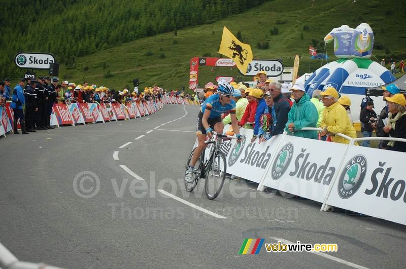 Konstantsin Siutsou (Team Columbia) bij de aankomst op Hautacam