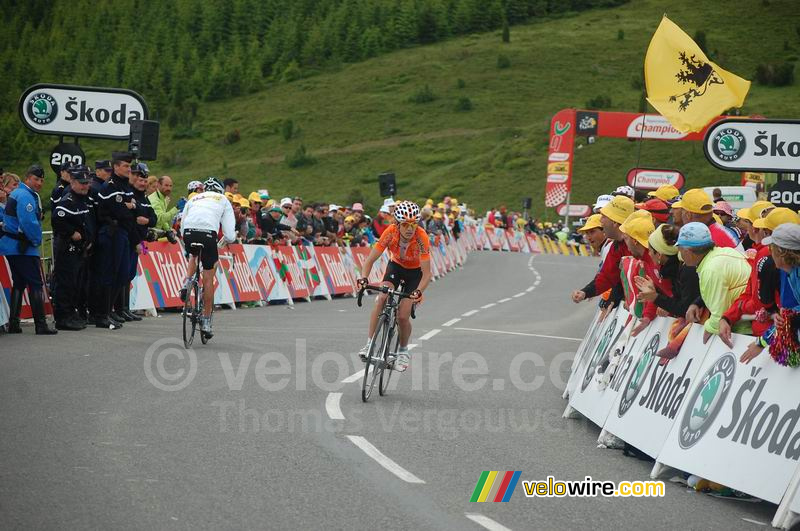 Amets Txurruka (Euskaltel) bij de aankomst op Hautacam