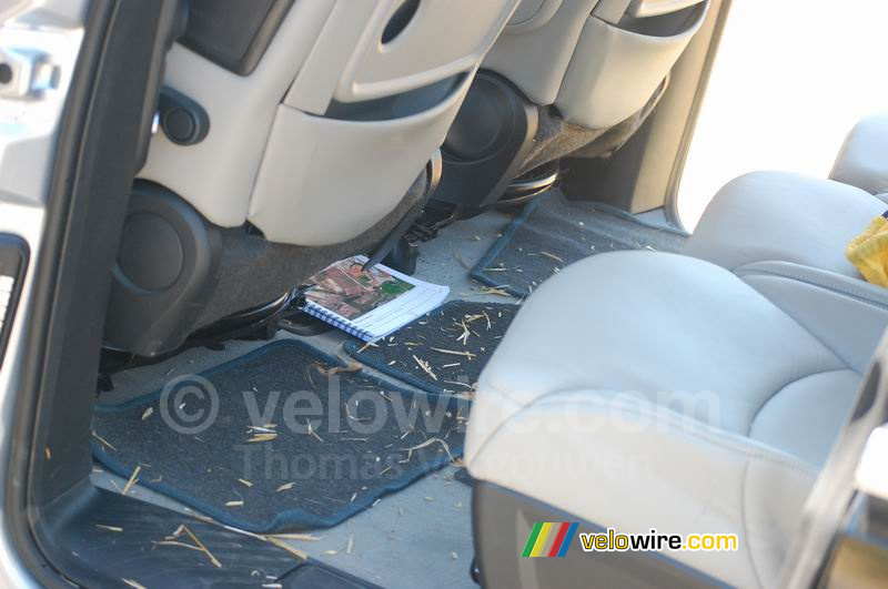 Graan ... helikopters ... auto vol met graan!!