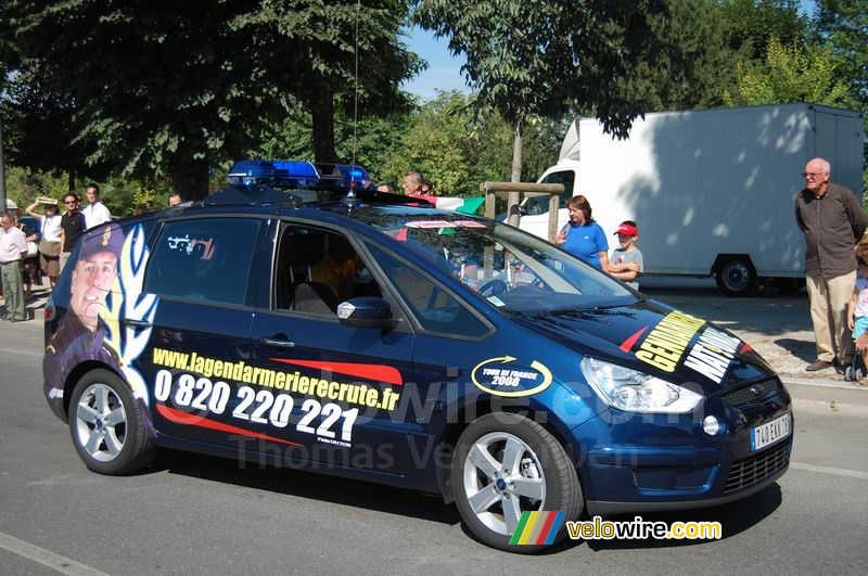 La Gendarmerie recrute (2)