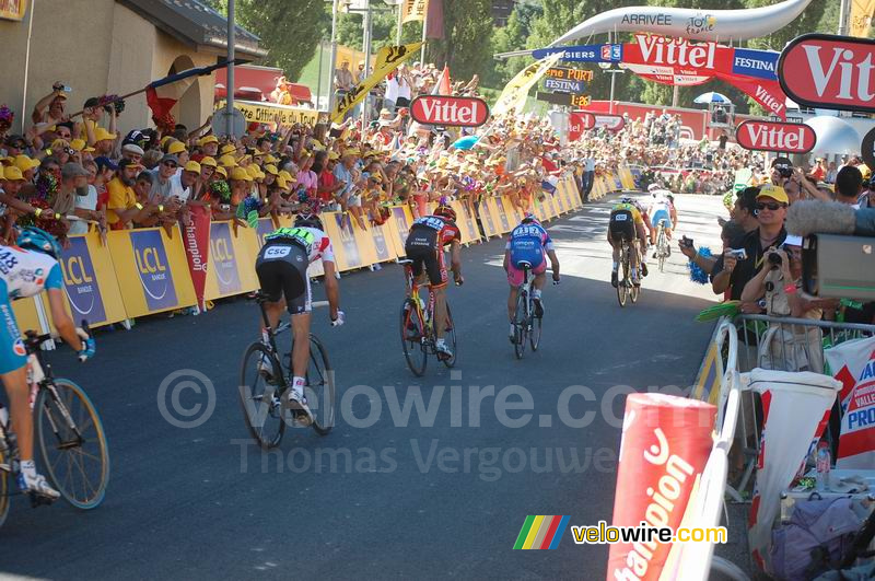 Andy Schleck (CSC Saxo Bank), Bernard Kohl (Gerolsteiner), Cadel Evans (Silence-Lotto), Frank Schleck (CSC Saxo Bank), Damiano Cunego (Lampre), Alejandro Valverde (Caisse d'Epargne), Carlos Sastre (CSC Saxo Bank) & Johann Tschopp (Bouygues Telecom)