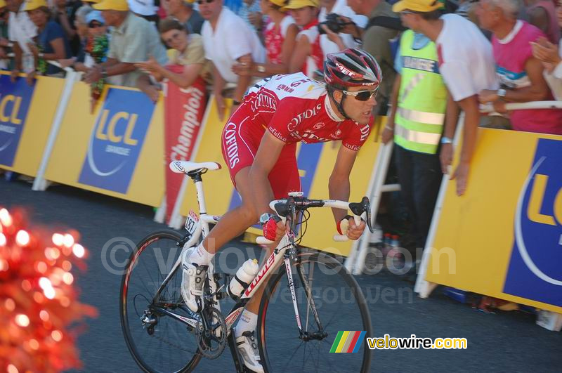 Amaël Moinard (Cofidis) bij de finish in Jausiers