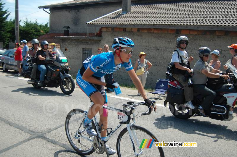 Niki Terpstra (Milram) in de ravitailleringszone