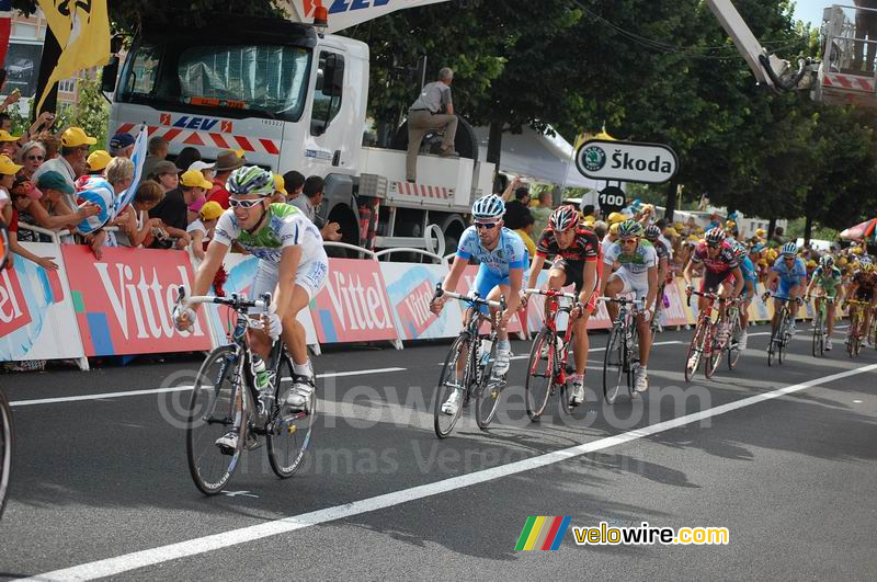 David Lelay (Agritubel), Stefan Schumacher (Gerolsteiner), Arnaud Coyot (Caisse d'Epargne), Eduardo Gonzalo Ramirez (Agritubel) & Mario Aerts (Silence Lotto) in Saint Etienne