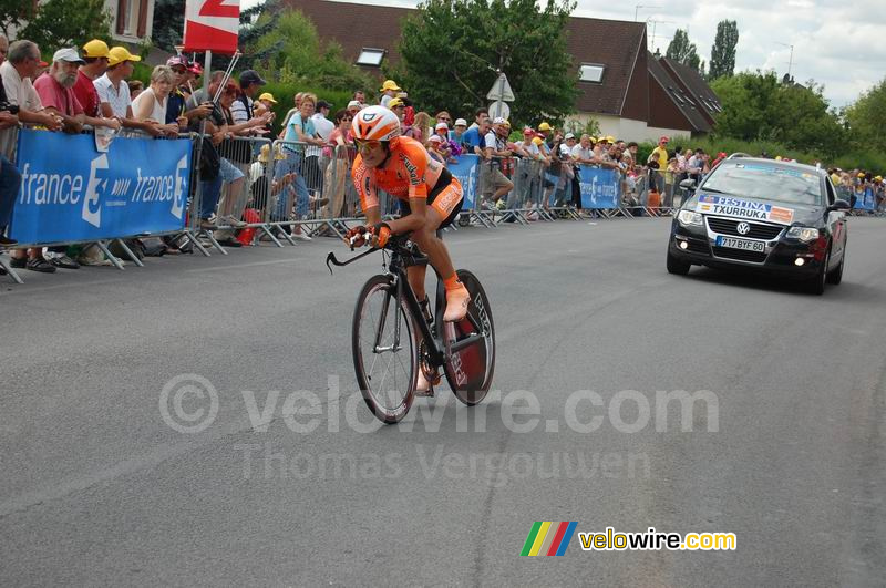 Amets Txurruka (Euskaltel Euskadi) bij aankomst in Saint-Amand-Montrond
