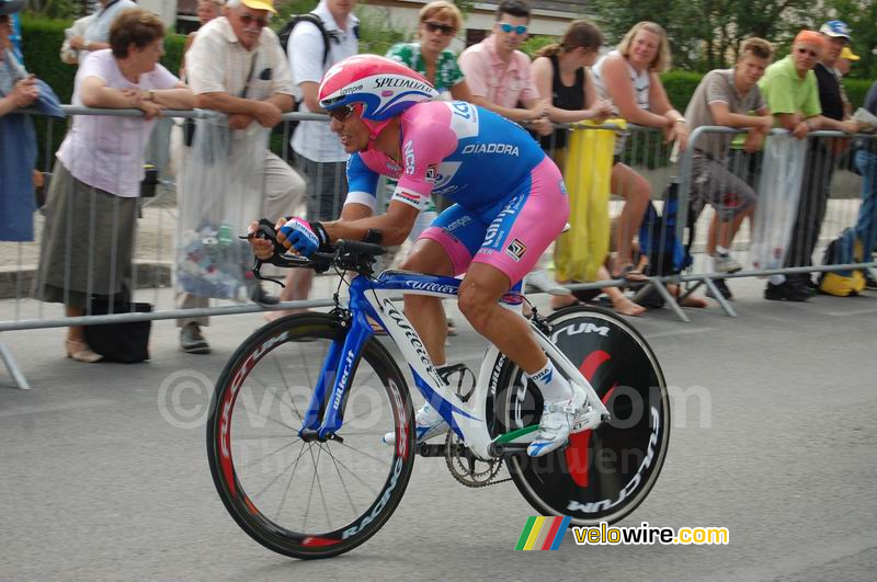 Paolo Tiralongo (Lampre) bij aankomst in Saint-Amand-Montrond