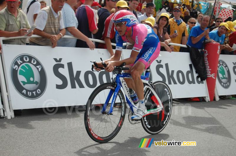 Sylvester Szmyd (Lampre) bij aankomst in Saint-Amand-Montrond
