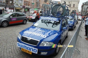 The Shimano independent equipment car (613x)