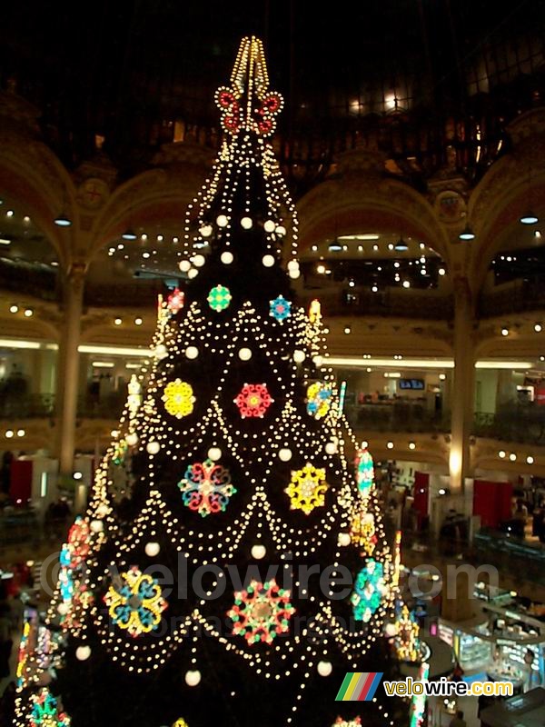 Christmas tree @ Galeries Lafayette