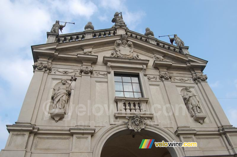 De Madonnina in Prato kerk
