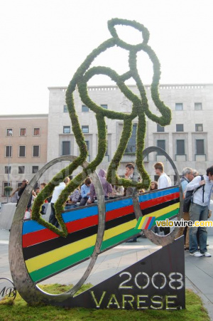 The Varese 2008 logo at the Piazza Monte Grappa (807x)