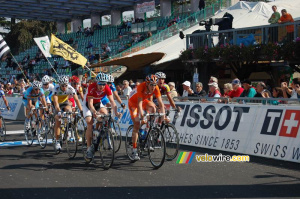 Yet another round ... with Ricardo van der Velde (NLD) leading (646x)