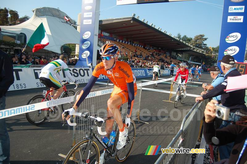 Robert Gesink (Rabobank/NLD) - zit m'n sok goed?!