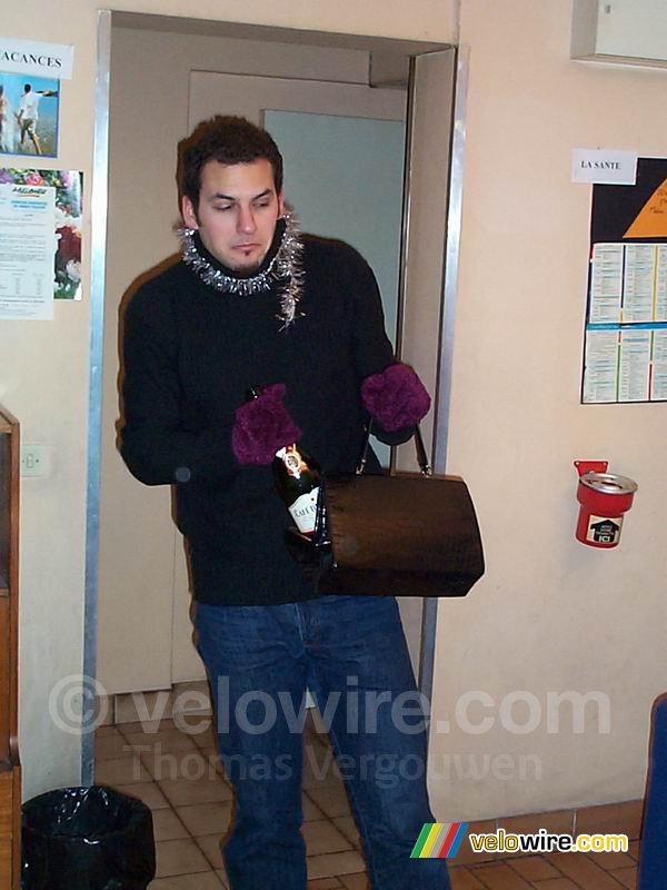 Cédric showt ons de nieuwe mode voor 2003