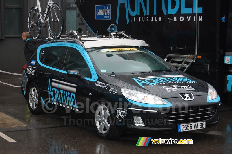 De auto van Agritubel (nieuwe kleuren)