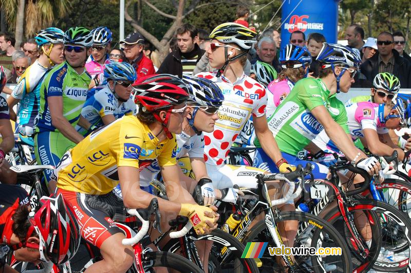 De truien op een rij: geel - Luis Leon Sanchez, wit - Kevin Seeldrayers, bolletjes - Tony Martin, groen - Sylvain Chavanel