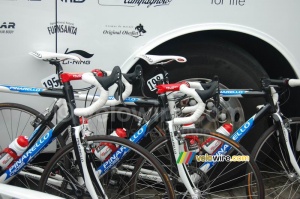 Caisse d'Epargne's Pinarello Cross bikes (1502x)