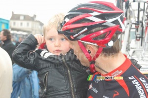 Arnaud Coyot (Caisse d'Epargne) and his son (2) (1292x)
