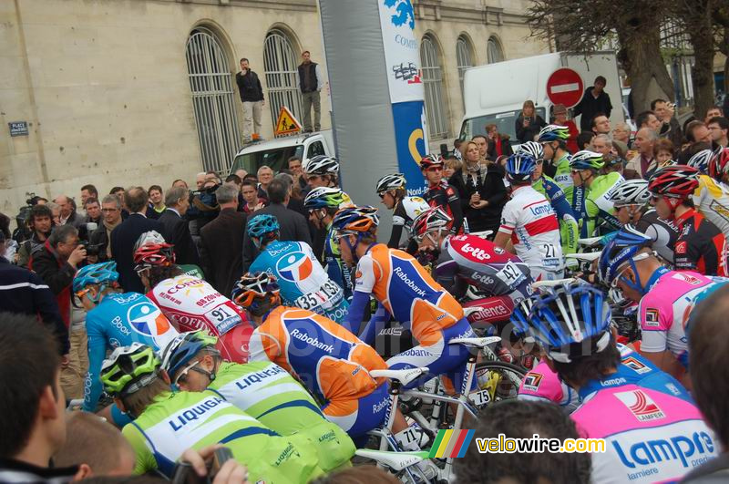 Voor het vertrek: de eerste rijen staan al goed opgesteld
