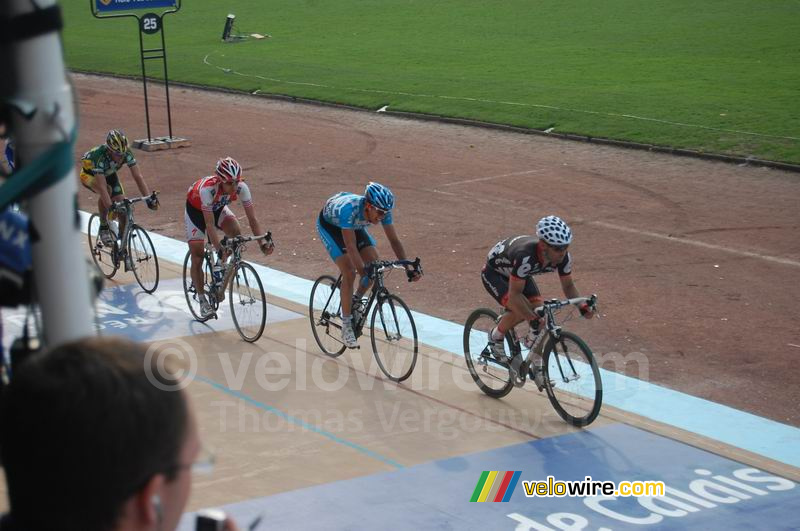 Roger Hammond (Cervélo), Niki Terpstra (Milram), Kurt-Asle Arvesen (Saxo Bank) & Bert Scheirlinckx (Landbouwkrediet)