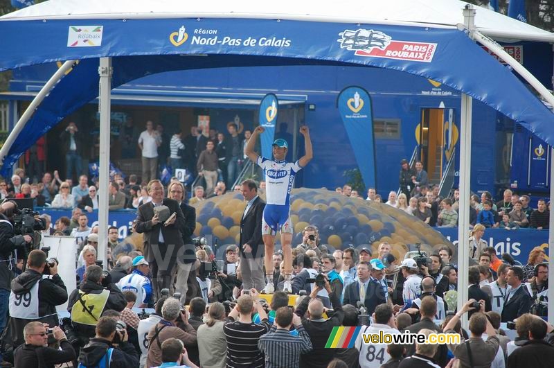 Tom Boonen viert zijn overwinning