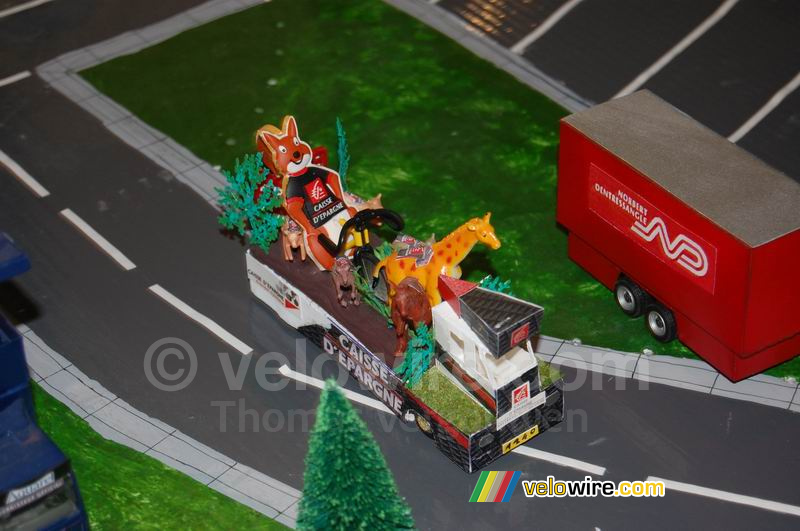 De Caisse d'Epargne reclamecaravaan uit het schaalmodel