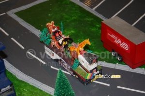 A miniature version of the Caisse d'Epargne advertising caravan (1295x)