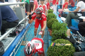 The Team Vittel on the grandstand (645x)