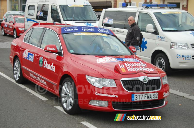 De officiële auto Paris-Tours - La Nouvelle République
