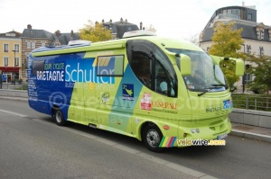 The Bretagne-Schuller bus (1252x)