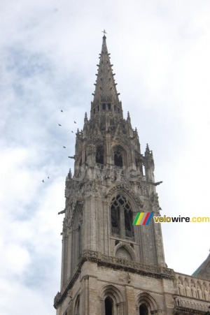 Une des tours de la cathédrale de Chartres (350x)