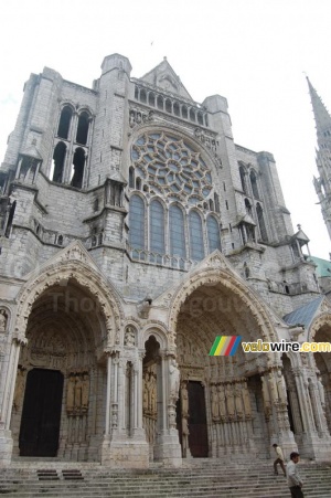 La cathédrale à Chartres (4) (538x)