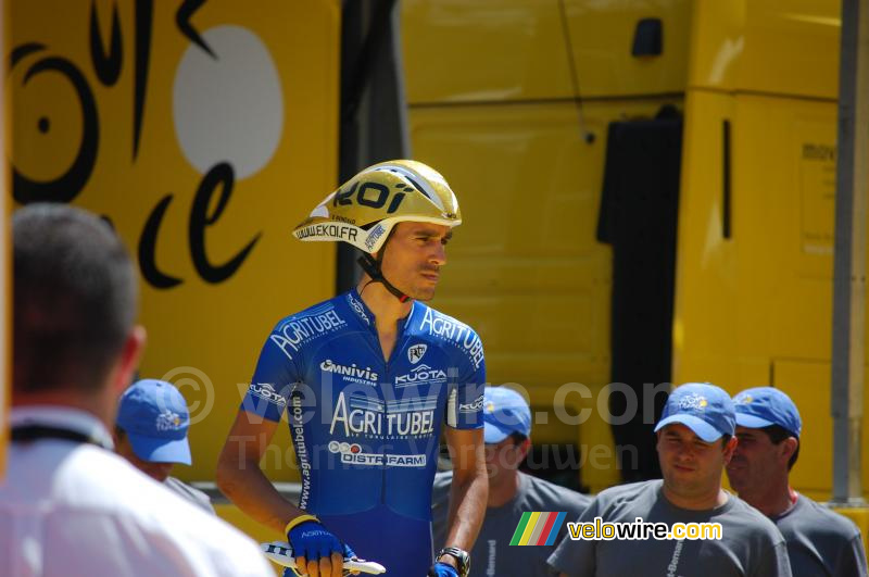 Eduardo Gonzalo (Agritubel) voor de ploegentijdrit in Montpellier