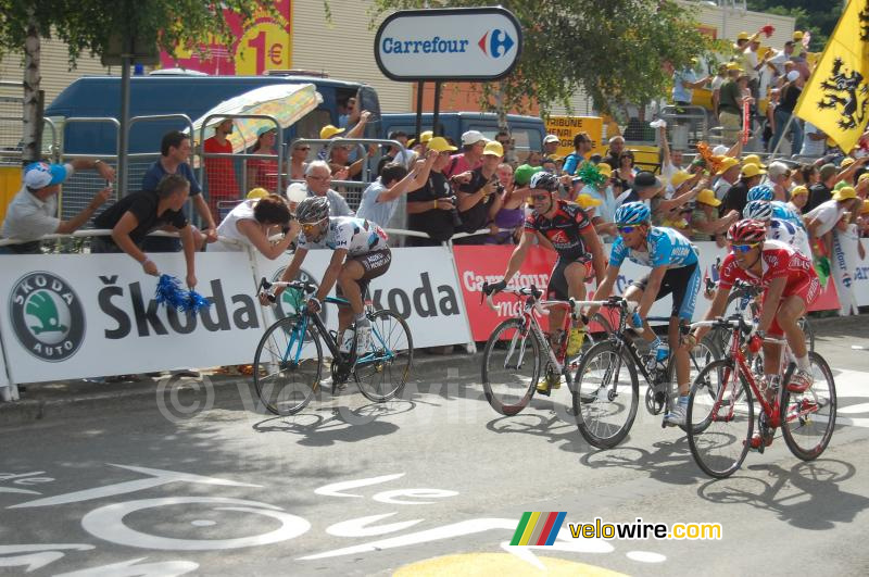 Christophe Riblon (AG2R La Mondiale), Jose Joaquin Rojas (Caisse d'Epargne), Peter Velits (Milram) & Sébastien Minard (Cofidis) in Saint-Girons