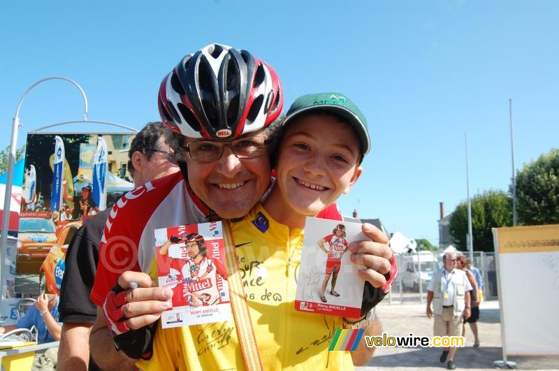 Rémy Ancelle (Team Vittel) en één van zijn fans