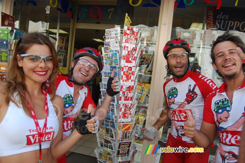 The Team Vittel vind haar ansichtkaarten in Tonnerre