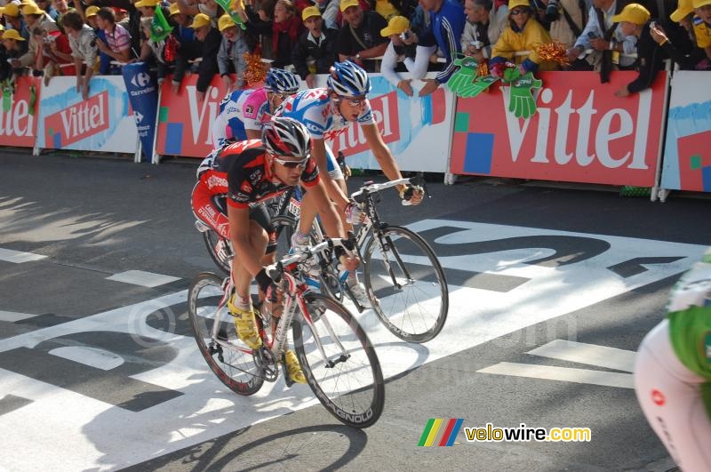 Jose Joaquin Rojas (Caisse d'Epargne) & Koen de Kort (Skil-Shimano) in Besanon