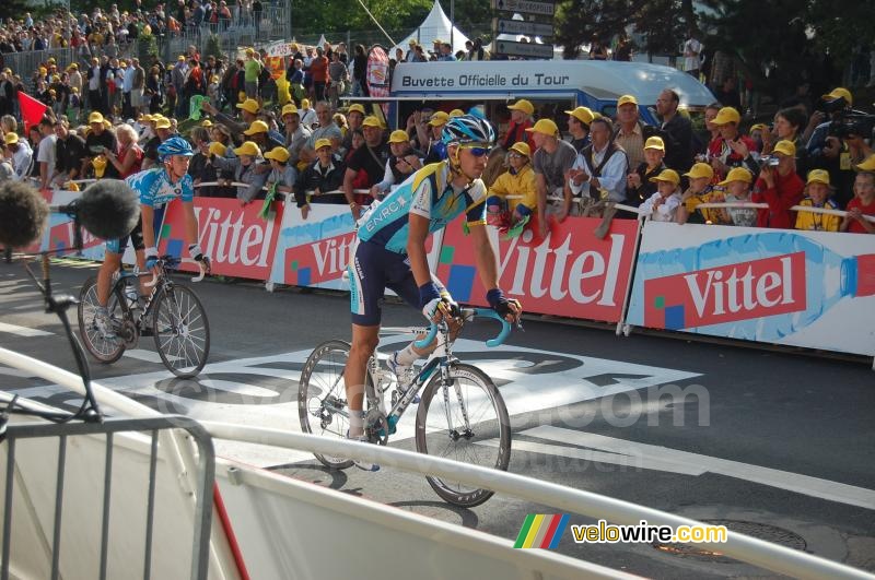 Dmitriy Muravyev (Astana) & Johannes Frhlinger (Milram) in Besanon