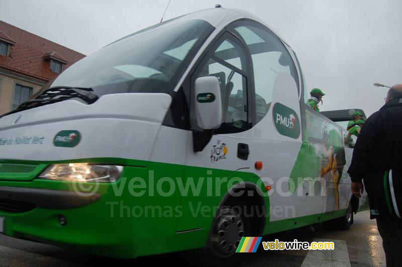 Reclamecaravaan: PMU (2)