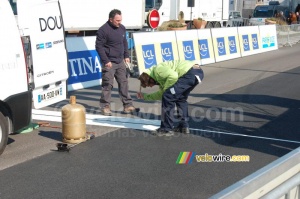 The finish line is being prepared (2) (716x)