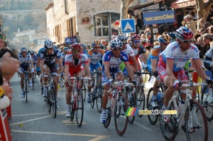 First crossing of the finish line in Tourrettes-sur-Loup: Serguei Ivanov & Joaquim Rodriguez (Team Katusha), Sébastien Minard (Cofidis) & Laurent Didier (Saxo Bank) (387x)