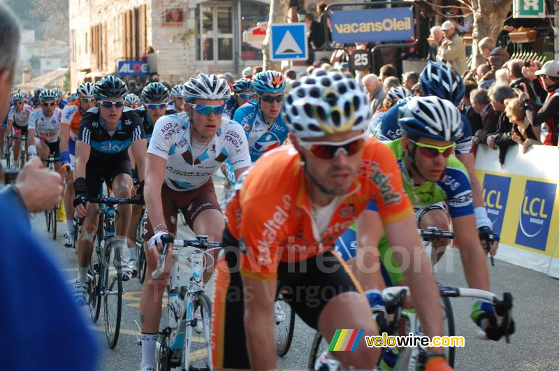 Samuel Sanchez (Euskaltel-Euskadi) & Maxime Bouet (AG2R La Mondiale)