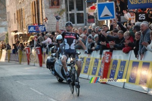 Xavier Tondo (Cervélo TestTeam) wins in Tourrettes-sur-Loup (1) (412x)