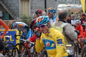 Pierrick Fédrigo (Bbox Bouygues Telecom) in the yellow jersey (957x)