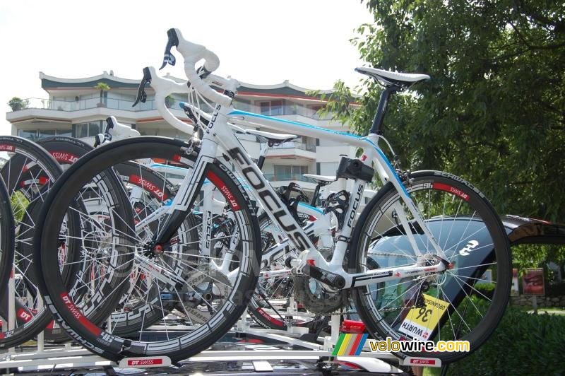 Neutrale materiaalwagen: Focus Bikes (2)