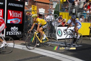 Sylvain Chavanel (Quick Step) en jaune (772x)