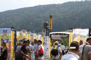 A nice entrance for this Village Départ (800x)