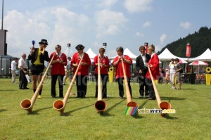 Horn players (1057x)