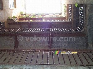 Les balcons dans un des traboules de Lyon (466x)